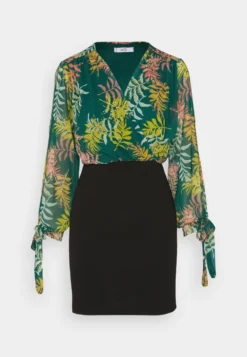 Wal G Cruise Collection Tropical Contrast Mini Dress - Jurk - Multicoloured -Wal G Verkoopwinkel 506b7c360e514b998d6f29cb971c7a42 scaled