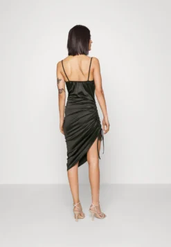 Wal G Ruched Dress - Cocktailjurk - Black -Wal G Verkoopwinkel 5188eb42485447969585ec4beb532387 scaled