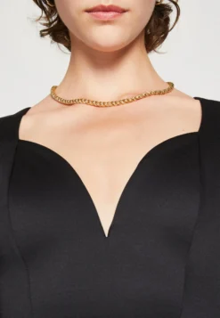 Wal G Zanad V Neck Midi - Jerseyjurk - Black 11 Wal G Zanad V Neck Midi - Jerseyjurk - Black -Wal G Verkoopwinkel 55242e6a61f7405fa5d08067ebdbf050 scaled