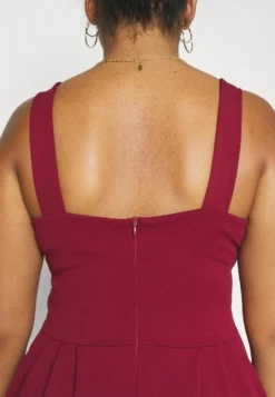 Kandy V Neck Midi - Jurk - Wine -Wal G Verkoopwinkel 585295c830e247719fd63487dd182dbe scaled