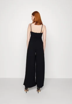 Wal G Havana Wide Leg - Jumpsuit - Black -Wal G Verkoopwinkel 5d8dad4a13344fb59c9445ad2774817c scaled