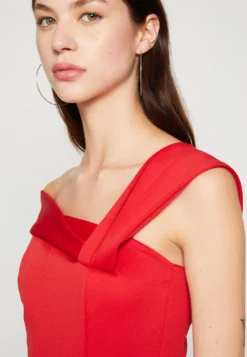 Wal G Delila Strap Midi - Jerseyjurk - Red -Wal G Verkoopwinkel 5d93f35042ac444091f400615376b12e scaled