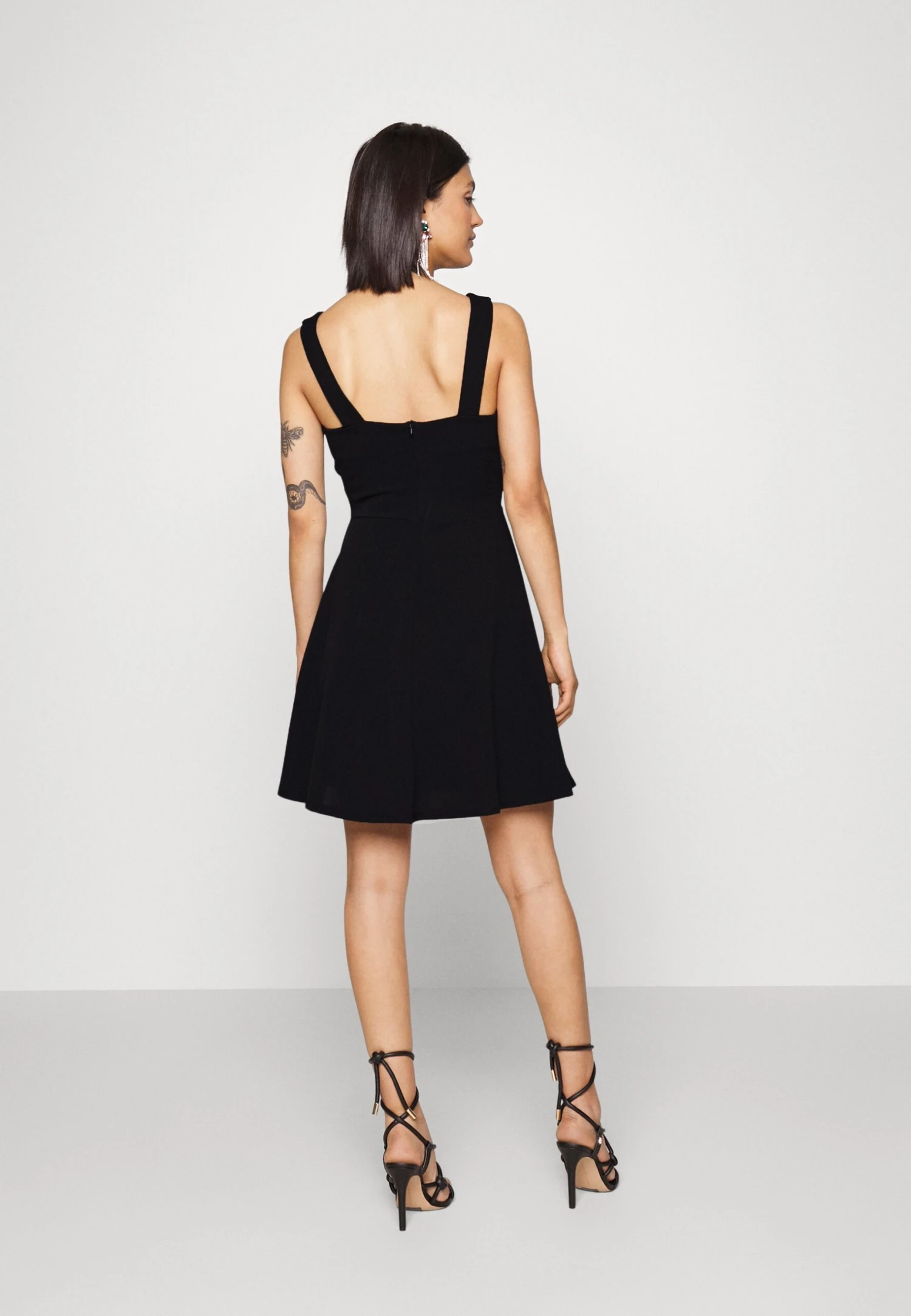 Wal G Jaqueline Skater Dress - Cocktailjurk - Black 3 Wal G Jaqueline Skater Dress - Cocktailjurk - Black - Afbeelding 3
