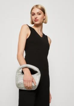 Wal G Billy V Neck - Jumpsuit - Black -Wal G Verkoopwinkel 65a551ed282a4d05acaa13ca95aa14f6 scaled