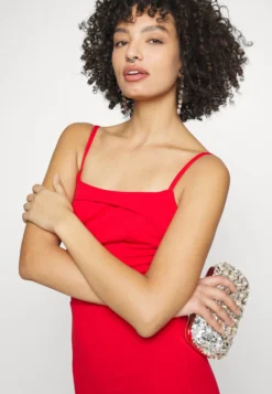 Bella Strappy Dress - Galajurk - Red 9 Bella Strappy Dress - Galajurk - Red -Wal G Verkoopwinkel 669a7c5f96d0489daf057f5b38399726 scaled