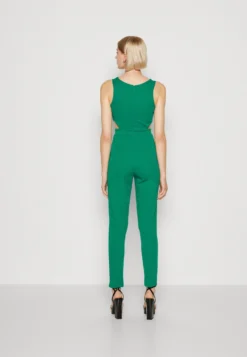 Wal G Marty Cut Out - Jumpsuit - Leaf Green -Wal G Verkoopwinkel 6d870bb42cff4619bd98c25d721e13b2 scaled