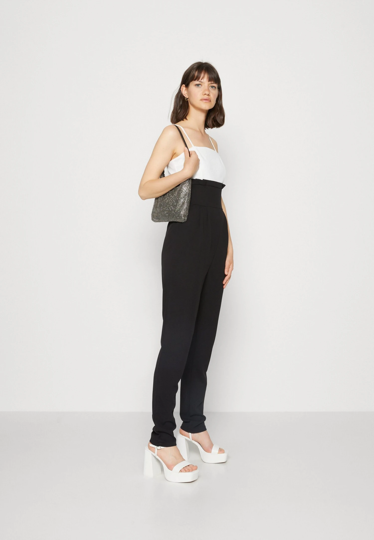 Wal G Janya Contrast - Jumpsuit - Black/White 2 Wal G Janya Contrast - Jumpsuit - Black/White - Afbeelding 2
