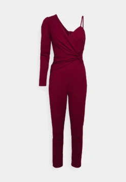 Wal G Ciaramin One Sleeve Jumpsuit - Jumpsuit - Berry Wine -Wal G Verkoopwinkel 7150a0fdc1f740d283263f6954e61c19 scaled
