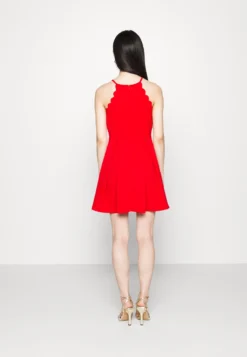 Scallop Edge Dress - Jurk - Red -Wal G Verkoopwinkel 74d6a95582f44c0186cedd8452d47dbc scaled