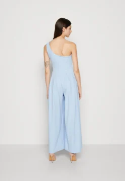 Wal G Sasha Pleated Pant - Jumpsuit - Sky Blue -Wal G Verkoopwinkel 74f96e82d3dc4bb28b0399d12902f98f scaled