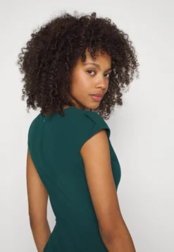 Wal G Short Sleeve V Neck - Jumpsuit - Forest Green -Wal G Verkoopwinkel 7605d3415c1a43feb188befb417ada77 scaled