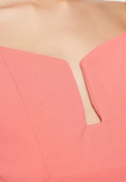 Wal G Saira Midi - Etui-Jurk - Coral 11 Wal G Saira Midi - Etui-Jurk - Coral -Wal G Verkoopwinkel 79a3163a53014b3aa559513a67b3ed94 scaled