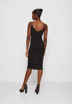 Wal G Tiza Midi - Jerseyjurk - Black -Wal G Verkoopwinkel 7a85302f93eb4f33945de395d56fec69 scaled