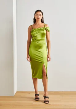 Wal G Peace Off Shoulder Midi - Cocktailjurk - Olive Green