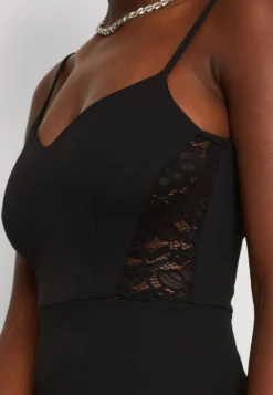 Wal G Tiza Midi - Jerseyjurk - Black -Wal G Verkoopwinkel 7b9a67df57134e9abfb8cd46d7e64216 scaled