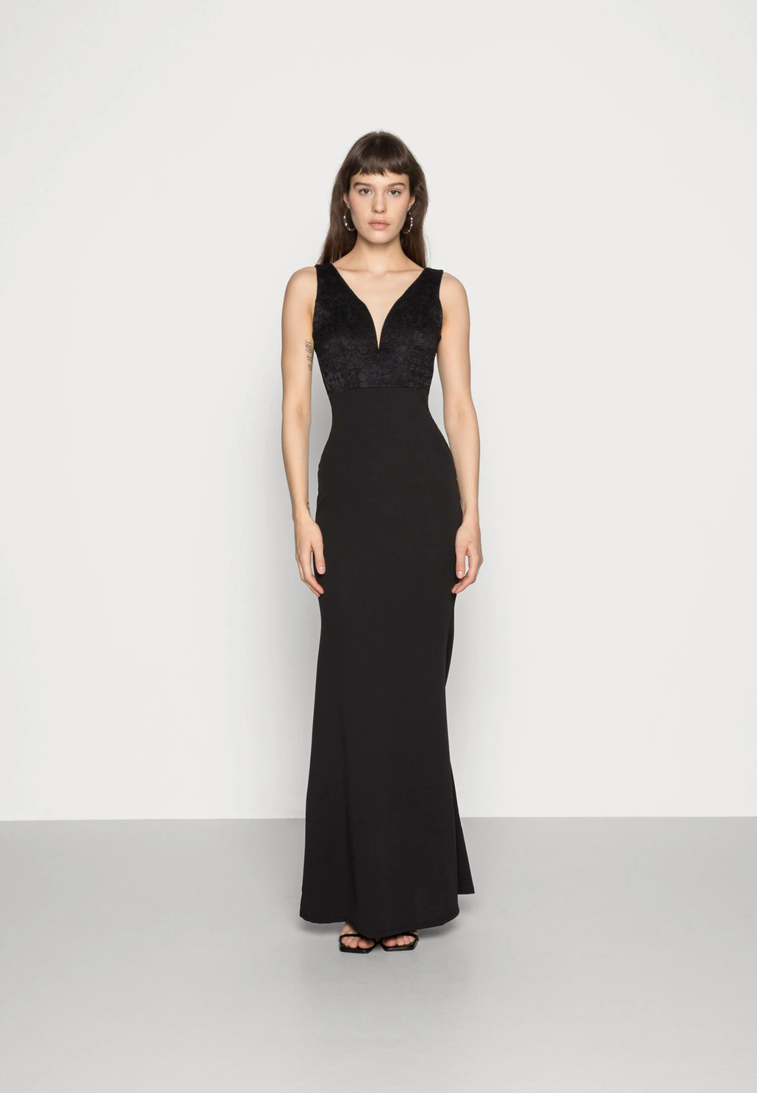 Wal G V Neck Maxi - Galajurk - Black 1 Wal G V Neck Maxi - Galajurk - Black
