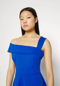 Wal G Noelle Off The Shoulder Skater - Jerseyjurk - Electric Blue 8 Wal G Noelle Off The Shoulder Skater - Jerseyjurk - Electric Blue -Wal G Verkoopwinkel 7d002c33869943f5a8d8e2c3438bab3c scaled