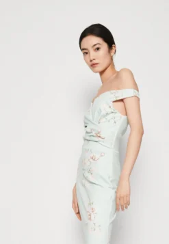 Wal G Wedding Kai V Neck Print Maxi - Galajurk - Sage Green -Wal G Verkoopwinkel 7d78cfd2e1be438d8740d0dce1404732 scaled