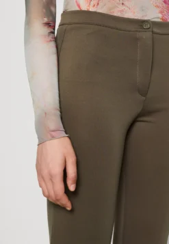 Wal G Brody Trouser - Broek - Khaki -Wal G Verkoopwinkel 7fda670f25fe4deea4c10616c96eaca9 scaled