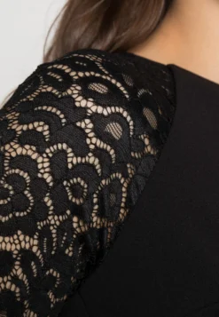 Wal G Sleeve Maxi - Galajurk - Black -Wal G Verkoopwinkel 7fe322b311ce498492096a721de83411 scaled