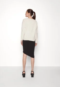 Becky - Kokerrok - Black -Wal G Verkoopwinkel 80c41db476f34f7b94d675ab044d0db8 scaled