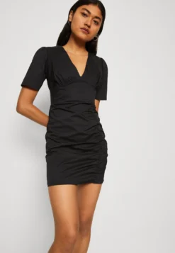 Wal G Jack Rouched Mini - Etui-Jurk - Black -Wal G Verkoopwinkel 83c898b7e5ba45649c27a0f4e6ec1a37 scaled