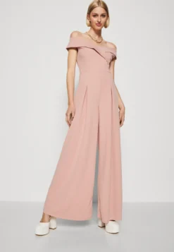 Wal G Nancy Off Shoulder - Jumpsuit - Blush Pink -Wal G Verkoopwinkel 860e44ea3c314778b404c66f45fb4827 scaled