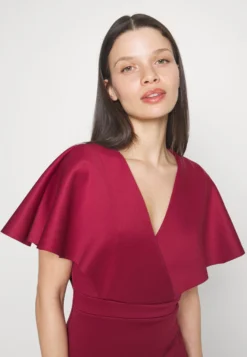 Wedding Petite Betty Wrap Midi Dress - Etui-Jurk - Wine -Wal G Verkoopwinkel 8790b027e4594296a40f3eb07508de9d scaled