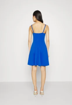 Wal G Vincent Skater Dress - Jerseyjurk - Electric Blue -Wal G Verkoopwinkel 8c76869de29c4e84bca88b728c844681 scaled
