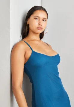 Wal G Sandy - Maxi-Jurk - Dark Teal Blue -Wal G Verkoopwinkel 8cabaaf9a5064a30b65ede0e44dec51b scaled