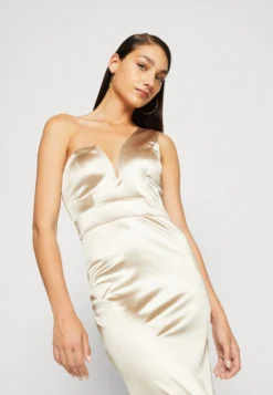 Wal G Evalina One Sleeve Maxi - Galajurk - Champagne 9 Wal G Evalina One Sleeve Maxi - Galajurk - Champagne -Wal G Verkoopwinkel 9346ebbebd34415996d3098c673a1593 scaled