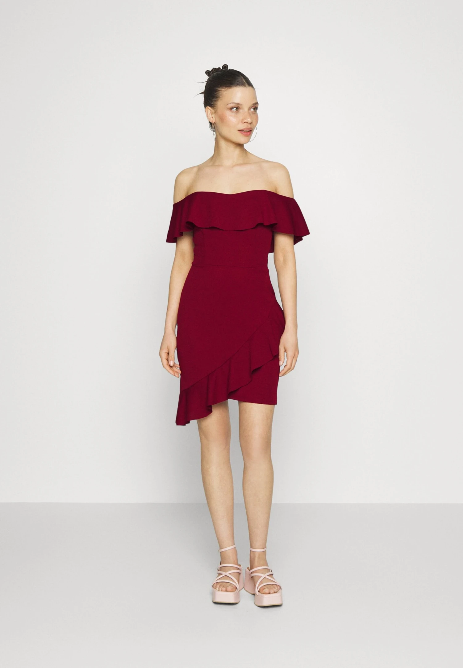 Revra Strappy Frill Skater - Jerseyjurk - Berry Wine 2 Revra Strappy Frill Skater - Jerseyjurk - Berry Wine - Afbeelding 2