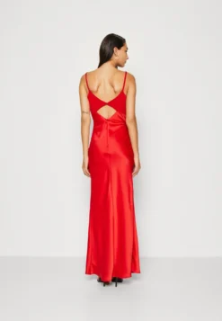 Wal G Moana Cut Out - Galajurk - Red -Wal G Verkoopwinkel 9710a6f4605e4c57a40d17cddaee70c9 scaled