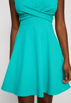 Wal G Jaqueline Skater Dress - Jerseyjurk - Tiffany Blue -Wal G Verkoopwinkel 9b4001d4a4014e2187fa445a421084bd scaled