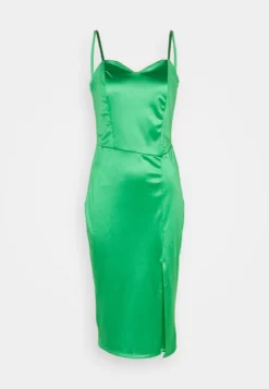 Wal G Ashton Heart Neck Midi - Jerseyjurk - Leaf Green 16 Wal G Ashton Heart Neck Midi - Jerseyjurk - Leaf Green -Wal G Verkoopwinkel 9b7362a1733c4f02a2f8c70d4c5f03bf scaled