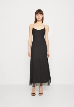 Wal G Sandy - Maxi-Jurk - Black