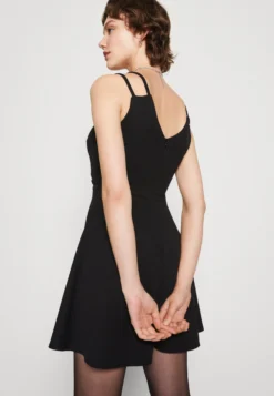 Wal G Wendy Buckle Skater - Jerseyjurk - Black -Wal G Verkoopwinkel a0020a79d8414e279f05eaa7b646f16e scaled