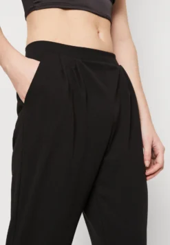 Wal G Alla Trouser - Broek - Black -Wal G Verkoopwinkel a0785221afcc407dab2def5e5042f569 scaled