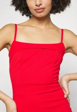 Bella Strappy Dress - Galajurk - Red 11 Bella Strappy Dress - Galajurk - Red -Wal G Verkoopwinkel a0dedb40b7414862b510ea2e9ee148be scaled