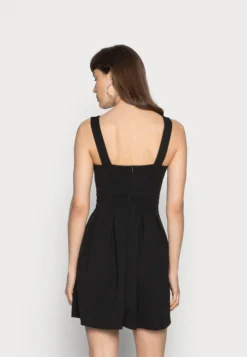 Wal G Pleated Fit And Flare - Cocktailjurk - Black 7 Wal G Pleated Fit And Flare - Cocktailjurk - Black -Wal G Verkoopwinkel a33221193f0041f9a694f0a88234b694 scaled