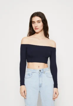 Wal G Hollie Off Shoulder Crop - Longsleeve - Navy