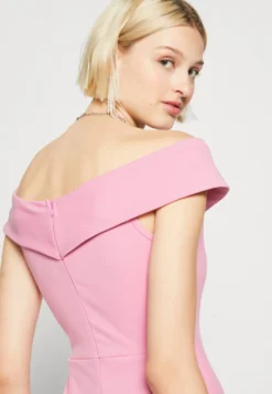 Wal G Ryan Ruffle Midi - Galajurk - Rose Pink -Wal G Verkoopwinkel a348d3ab7e2c4a4fbdcb7f8c1bd3eb1d scaled