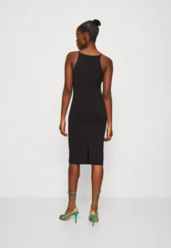 Wal G Harriet Halter Midi Dress - Jerseyjurk - Black -Wal G Verkoopwinkel a38959e50c9d4f7a8c07479f25b2be43 scaled