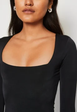 Wal G Mel Square Neck Midi - Cocktailjurk - Black 11 Wal G Mel Square Neck Midi - Cocktailjurk - Black -Wal G Verkoopwinkel a5f9b77d0a3f4289bc0f52daa9e4018b scaled