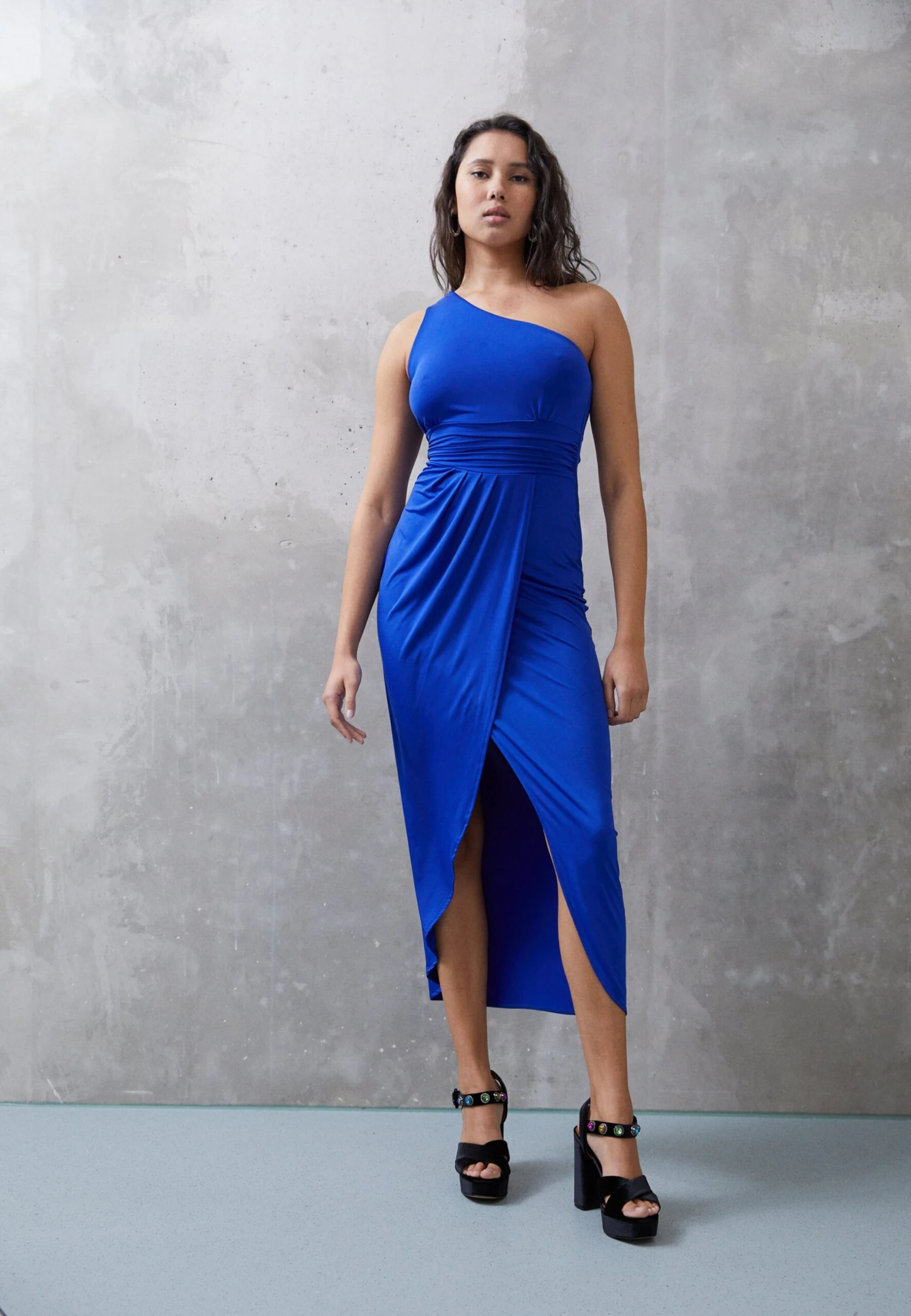 Wal G Party Bina One Shoulder Midi - Jerseyjurk - Electric Blue 2 Wal G Party Bina One Shoulder Midi - Jerseyjurk - Electric Blue - Afbeelding 2