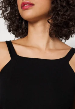 Wal G Estelle Cut Out Skirt - Jerseyjurk - Black 11 Wal G Estelle Cut Out Skirt - Jerseyjurk - Black -Wal G Verkoopwinkel b1f2beba6a144230a3e696e7fbd38d42 scaled