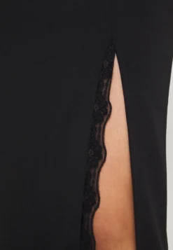 Wal G Harry Maxi Dress - Galajurk - Black -Wal G Verkoopwinkel b20bf9732c34409ba8af7ee05d85e2d0 scaled