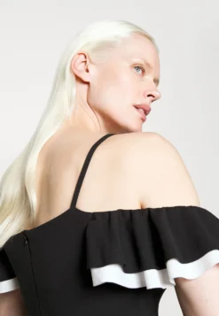 Simah Frill Midi Dress - Jurk - Black/White 11 Simah Frill Midi Dress - Jurk - Black/White -Wal G Verkoopwinkel b692e7e2c6d8477ba23fc998992d93fa scaled