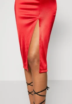 Wal G Gina Ruffle Midi - Cocktailjurk - Red -Wal G Verkoopwinkel b7adacc29de84a74a22cb4ac917d5e2f scaled