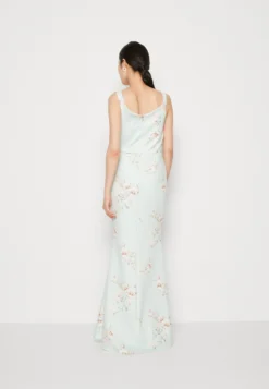Wal G Wedding Kai V Neck Print Maxi - Galajurk - Sage Green -Wal G Verkoopwinkel b8f34cd381c94d1eba910724451bd5ec scaled